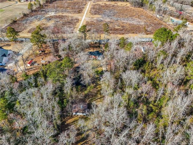 1586 Tom Starling Road, Fayetteville, NC 28306