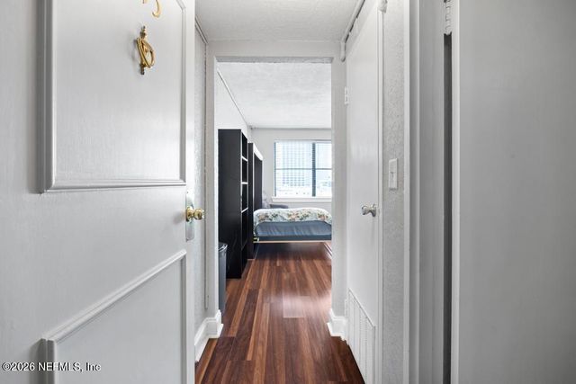 311 W ASHLEY Street 1015, Jacksonville, FL 32202