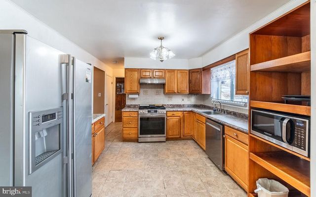 7021 96TH PL, Lanham, MD 20706