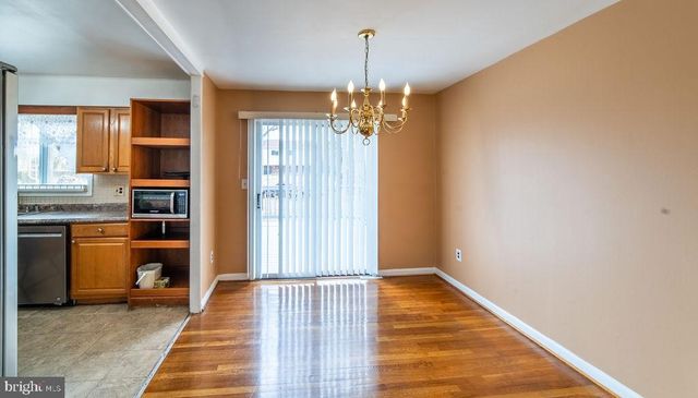 7021 96TH PL, Lanham, MD 20706