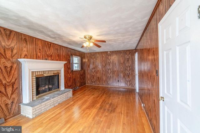 7021 96TH PL, Lanham, MD 20706