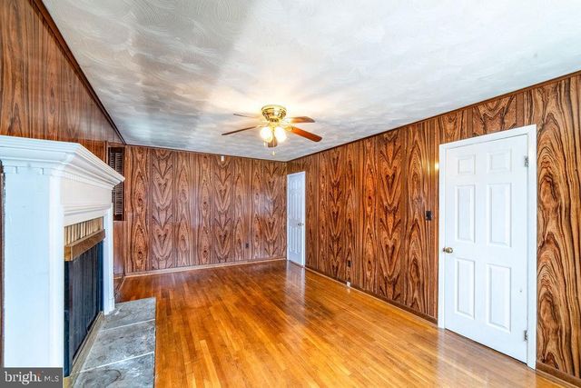 7021 96TH PL, Lanham, MD 20706