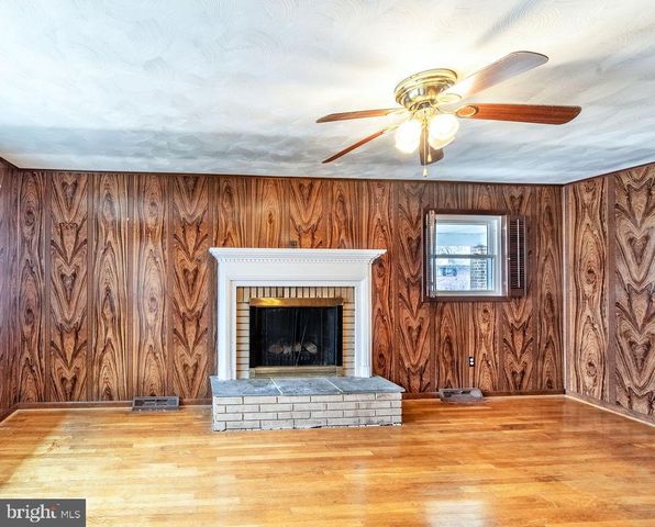 7021 96TH PL, Lanham, MD 20706