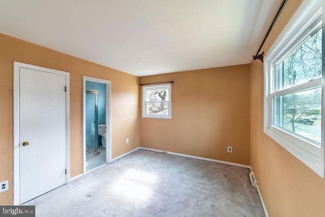 7021 96TH PL, Lanham, MD 20706