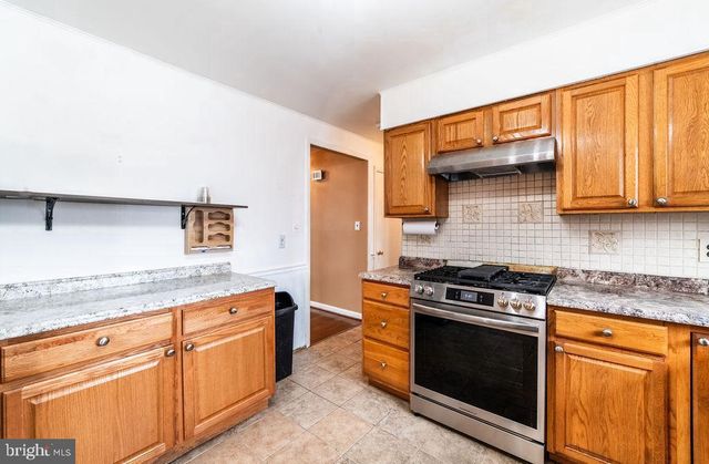 7021 96TH PL, Lanham, MD 20706