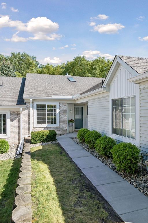 10811 Lexington Drive, Eden Prairie, MN 55344 — photo 2