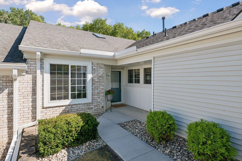 10811 Lexington Drive, Eden Prairie, MN 55344 — photo 3