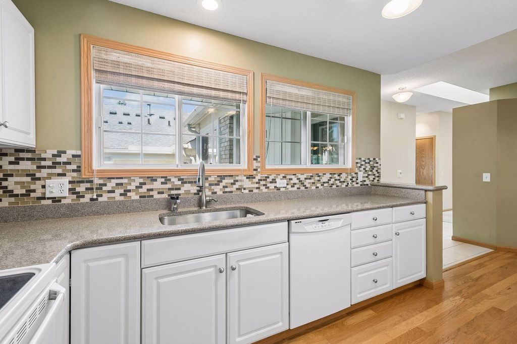10811 Lexington Drive, Eden Prairie, MN 55344 — photo 5