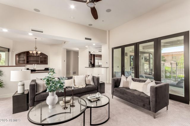 8614 N 17TH Place, Phoenix, AZ 85020