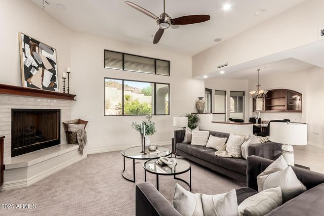 8614 N 17TH Place, Phoenix, AZ 85020