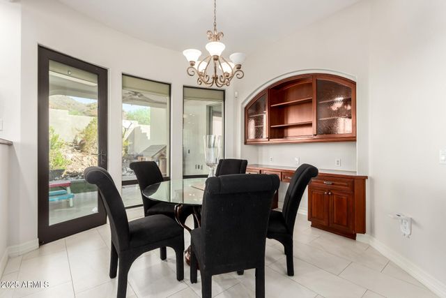 8614 N 17TH Place, Phoenix, AZ 85020