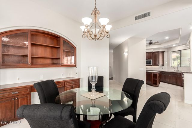 8614 N 17TH Place, Phoenix, AZ 85020