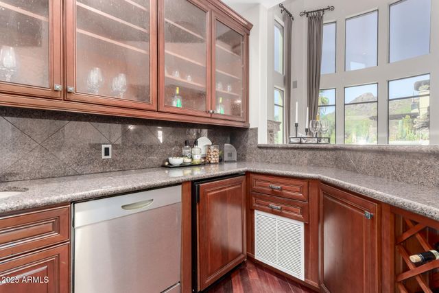 8614 N 17TH Place, Phoenix, AZ 85020