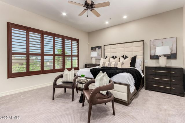 8614 N 17TH Place, Phoenix, AZ 85020