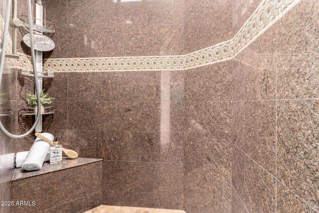 8614 N 17TH Place, Phoenix, AZ 85020