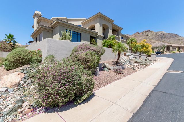 8614 N 17TH Place, Phoenix, AZ 85020