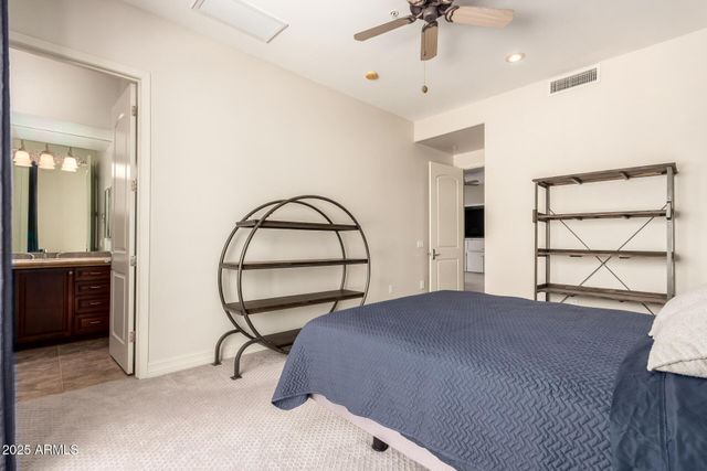 8614 N 17TH Place, Phoenix, AZ 85020