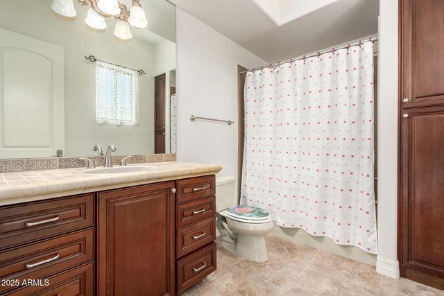 8614 N 17TH Place, Phoenix, AZ 85020