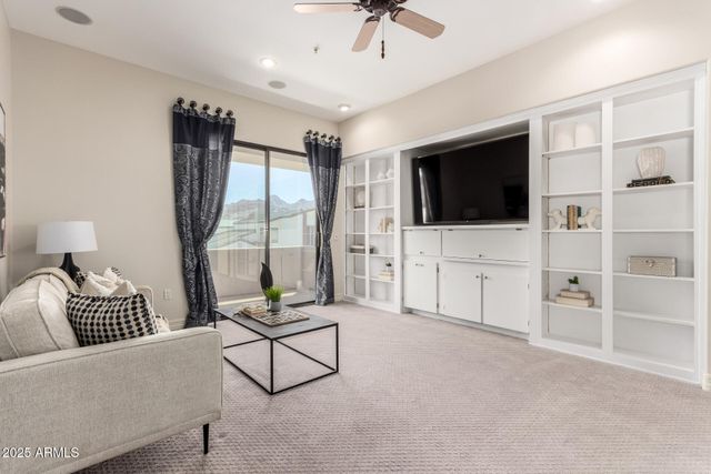 8614 N 17TH Place, Phoenix, AZ 85020