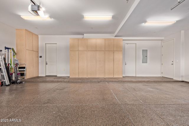 8614 N 17TH Place, Phoenix, AZ 85020