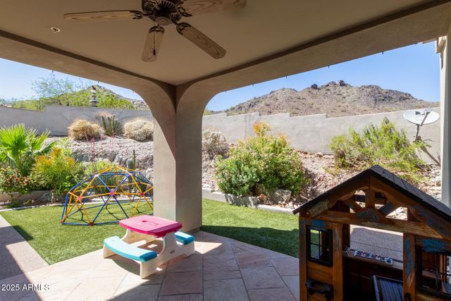 8614 N 17TH Place, Phoenix, AZ 85020