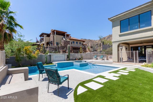 8614 N 17TH Place, Phoenix, AZ 85020