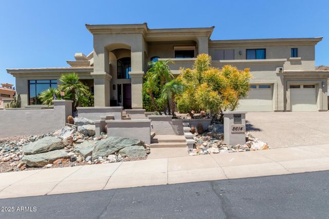 8614 N 17TH Place, Phoenix, AZ 85020