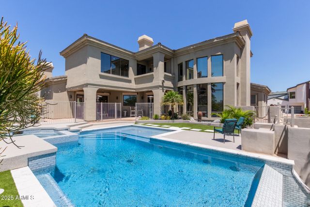 8614 N 17TH Place, Phoenix, AZ 85020