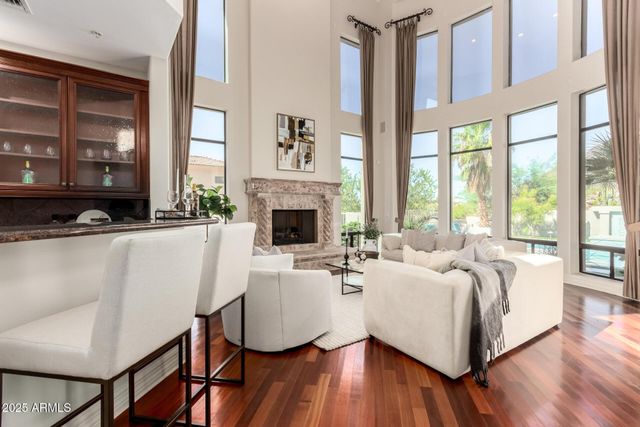 8614 N 17TH Place, Phoenix, AZ 85020