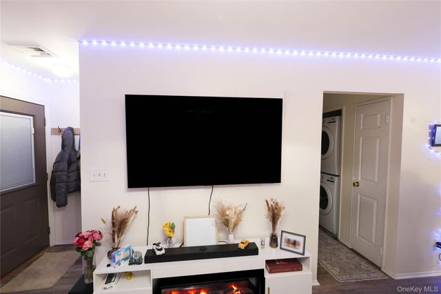 3 Saratoga Court B, Ridge, NY 11961