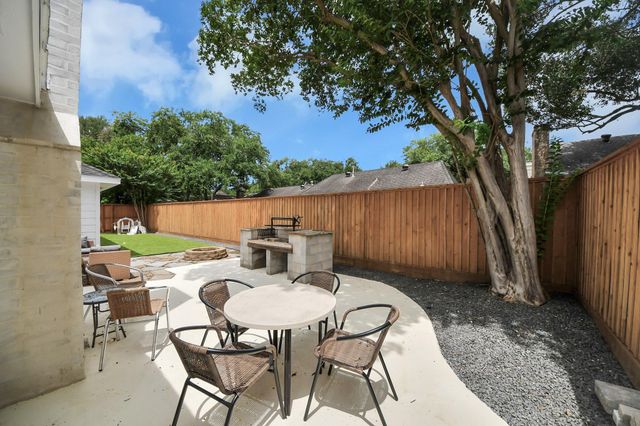 11906 Pebble Rock Drive, Houston, TX 77077