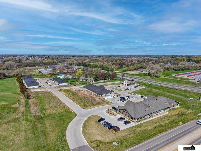 6910 Weigel Drive, Lincoln, NE 68516