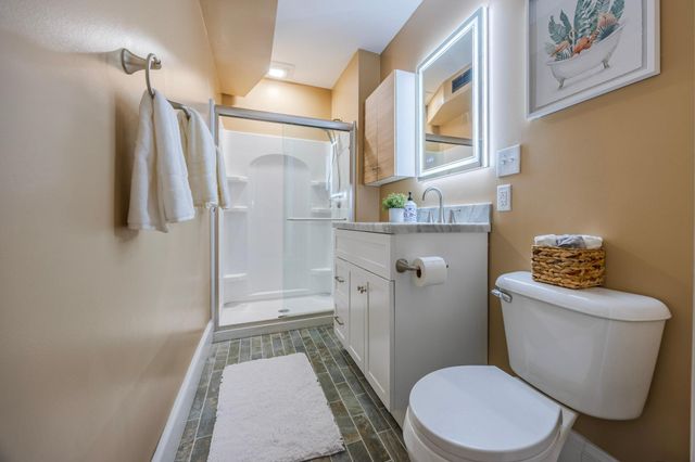 918 Goodrich Avenue A, Saint Paul, MN 55105