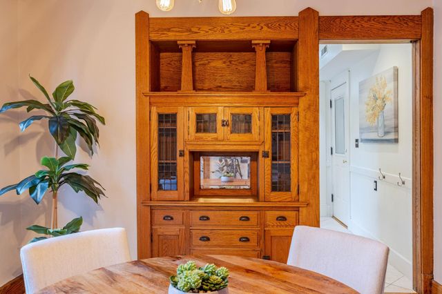 918 Goodrich Avenue A, Saint Paul, MN 55105