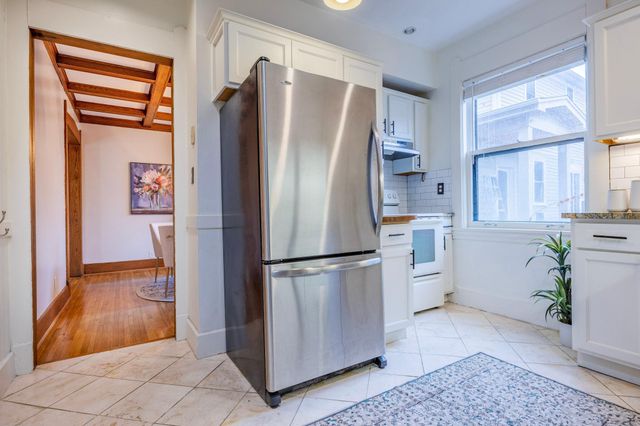 918 Goodrich Avenue A, Saint Paul, MN 55105