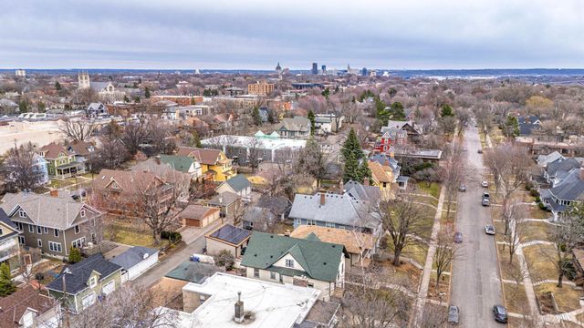 918 Goodrich Avenue A, Saint Paul, MN 55105