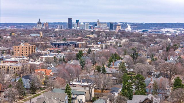918 Goodrich Avenue A, Saint Paul, MN 55105