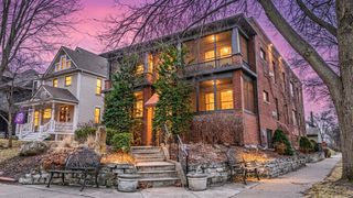 918 Goodrich Avenue A, Saint Paul, MN 55105