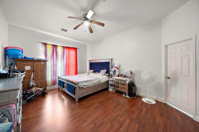 1122 N Magnolia Dale Drive, Fresno, TX 77545