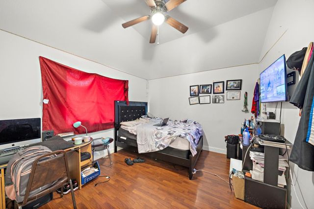 1122 N Magnolia Dale Drive, Fresno, TX 77545