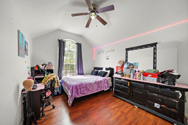 1122 N Magnolia Dale Drive, Fresno, TX 77545