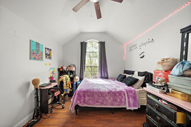 1122 N Magnolia Dale Drive, Fresno, TX 77545