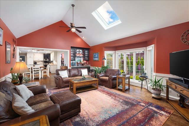 1576 Pine Lake Drive, Naperville, IL 60564