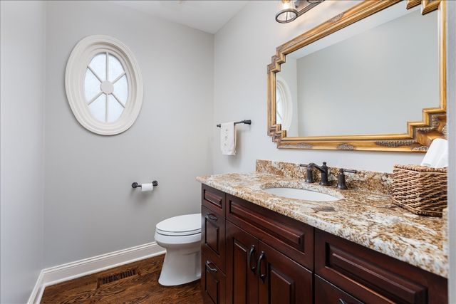 1576 Pine Lake Drive, Naperville, IL 60564