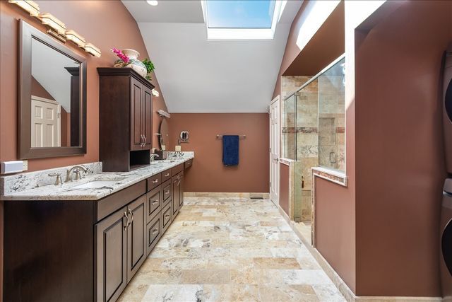 1576 Pine Lake Drive, Naperville, IL 60564