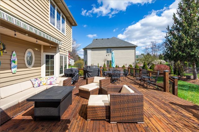 1576 Pine Lake Drive, Naperville, IL 60564