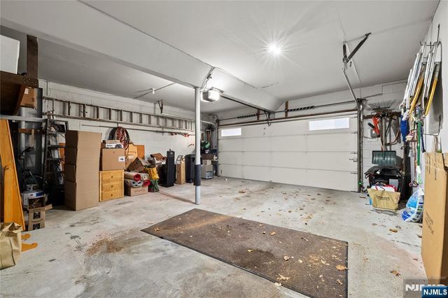 8 Brush Hill Road, Kinnelon Borough, NJ 07405