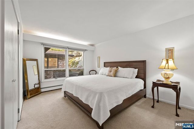 8 Brush Hill Road, Kinnelon Borough, NJ 07405