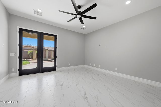 8001 W SAN JUAN Avenue, Glendale, AZ 85303