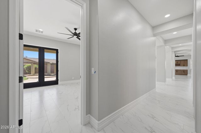 8001 W SAN JUAN Avenue, Glendale, AZ 85303